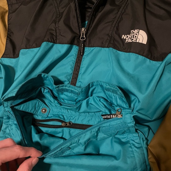 the north face halfzip windbreaker - Picture 3 of 4